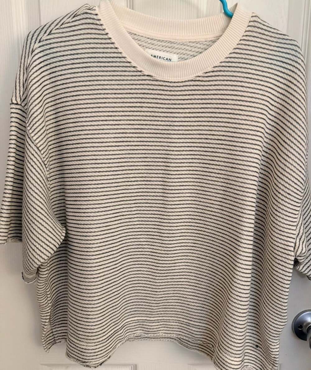 American Eagle Striped Sweatshirt Size M Black Raw Hem